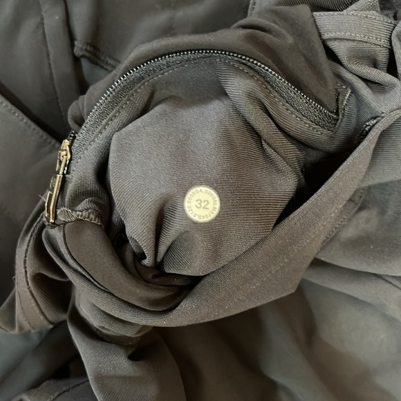 Lululemon ABC Pants - Picture 5 of 6